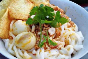 Quán Ăn Mì Quảng Bà Hoa - Lê Độ