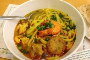 Quán Ăn Mì Quảng Bé - Lê Tấn Quốc