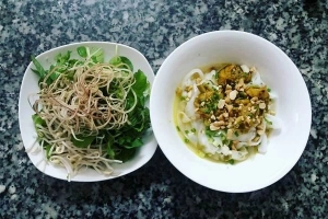 Quán Ăn Mì Quảng Gốc Hoa