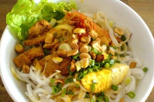 Quán Ăn Mì Quảng - Phan Xích Long