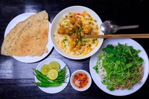 Quán Ăn Mì Quảng Phố Hội - Phạm Văn Bạch