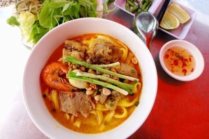 Quán Ăn Mì Xứ Quảng - Phan Xích Long