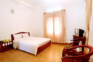 Miền Tây Hotel