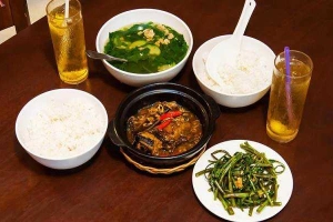 Minh Huyền - Quán Cơm Bắc