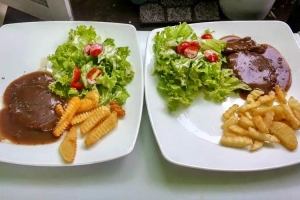 Quán Ăn Monaco Beefsteak