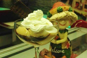 Monet Ice Cream & Coffee