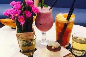 Moon Coffee - Drink - Cakes & Books