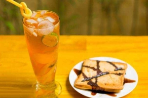 Moon Coffee - Lạc Long Quân