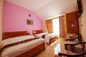 Nam Đông Hotel
