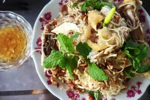 Quán Ăn Gà Ta Nam Sơn - Lê Hồng Phong
