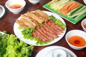 Quán Ăn Nem Nướng Xuân Dần - Văn Phú