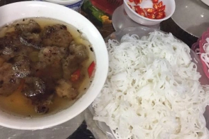 Quán Ăn Nem Vuông Phố Cổ & Bún Chả Nem