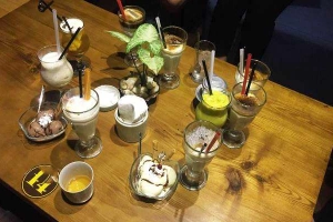 New Cafe & Karaoke