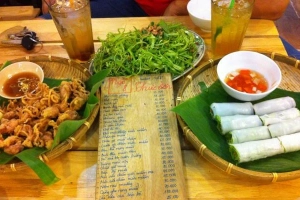 Quán Ăn Ngõ 8 - Trà Chanh & Lẩu Riêu Cua Đồng - Cù Lao