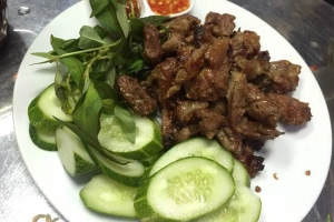 Quán Ăn Ngọc Quán - Lẩu & Hải Sản Tươi Sống