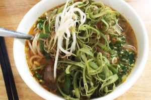 Quán Ăn Ngọc Quỳnh - Bún Bò Huế & Mì Quảng