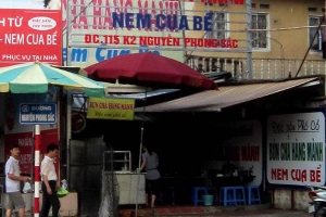 Quán Ăn Ngọc Sơn - Bún Chả Hàng Mành & Nem Cua Bể