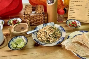 Quán Ăn Ngon Hè Quán - Hương Vị Miền Trung