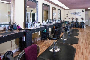 Nguyễn Đạt Salon