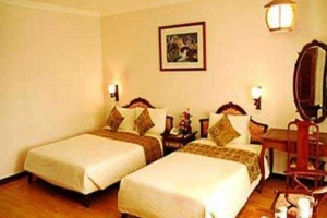 Nguyệt Ánh Hotel - Trần Tuấn Khải