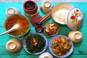 Quán Ăn Nhà Ăn Số 7 - Ẩm Thực Việt