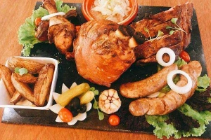 Nhà Hàng 76 Bistro - Beer & Grill