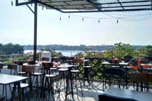 Nhà Hàng 9 Box Coffee & Restaurant