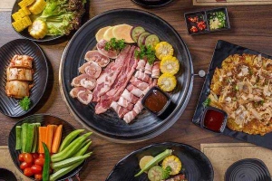 Nhà Hàng Aka House - Quán Nướng Nhật Bản - Vincom Plaza