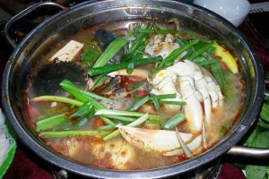 Nhà Hàng Lẩu Cua Bà Chanh