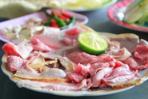 Nhà Hàng Bê Vàng