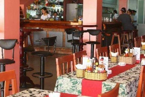 Nhà Hàng Bellys Bar Restaurant