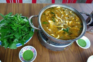 Nhà Hàng Bến Dừa Quán - Lẩu Gà Nòi