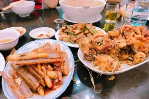Nhà Hàng Bình Tiến