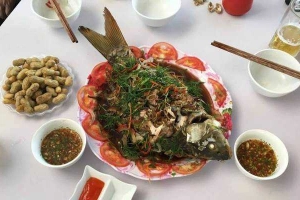Nhà Hàng Cây Tùng