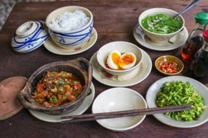 Nhà Hàng Cơm Mẹ Nấu Restaurant