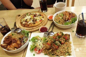 Nhà Hàng Daily Kebab Haus - Foods & Drinks