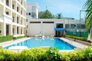 Nhà Hàng Darby Park Hotel and Apartment