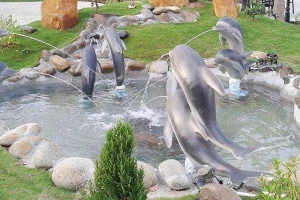 Nhà Hàng Dolphin Restaurant