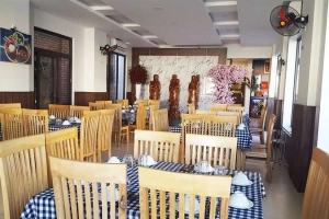 Nhà Hàng Dragon Restaurant - Cơm Niêu & Hải Sản