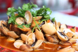 Nhà Hàng Gia Đình & Những Người Bạn Restaurant