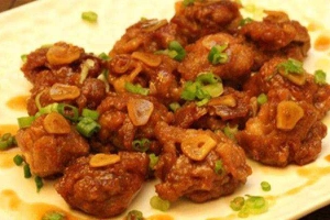 Nhà Hàng Góc Phố