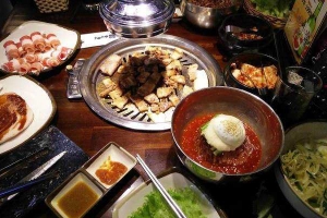 Nhà Hàng GoGi House - Nướng Hàn Quốc - Vincom Lý Bôn