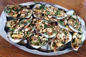 Nhà Hàng Hải Sản Bé Thân - Lăng Cô