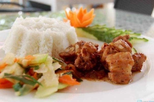 Nhà Hàng Hoàng Gia - Lương Khánh Thiện