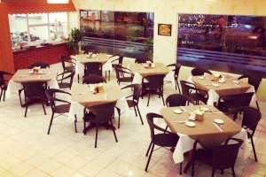 Nhà Hàng Hoàng Hoa Deli Restaurant