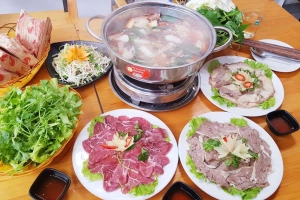 Nhà Hàng Hương Việt - Cơm & Lẩu Đuôi Bò