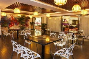 Nhà Hàng Iris Sky Bar - Đường 30 Tháng 4