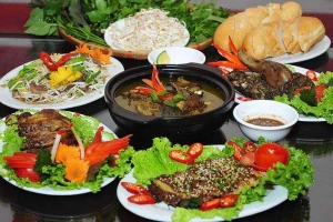 Nhà Hàng Khách Sạn Sơn Thủy - Cẩm Thủy