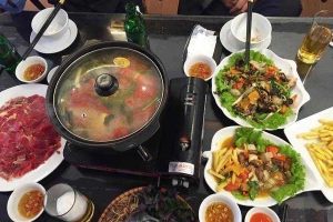 Nhà Hàng Lá Đỏ Restaurant - Ẩm Thực Việt