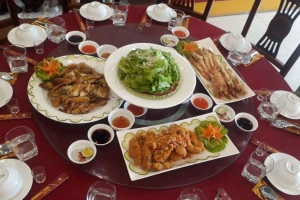 Nhà Hàng Lâm Phương